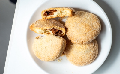 Gundpak filled Semolina cookies